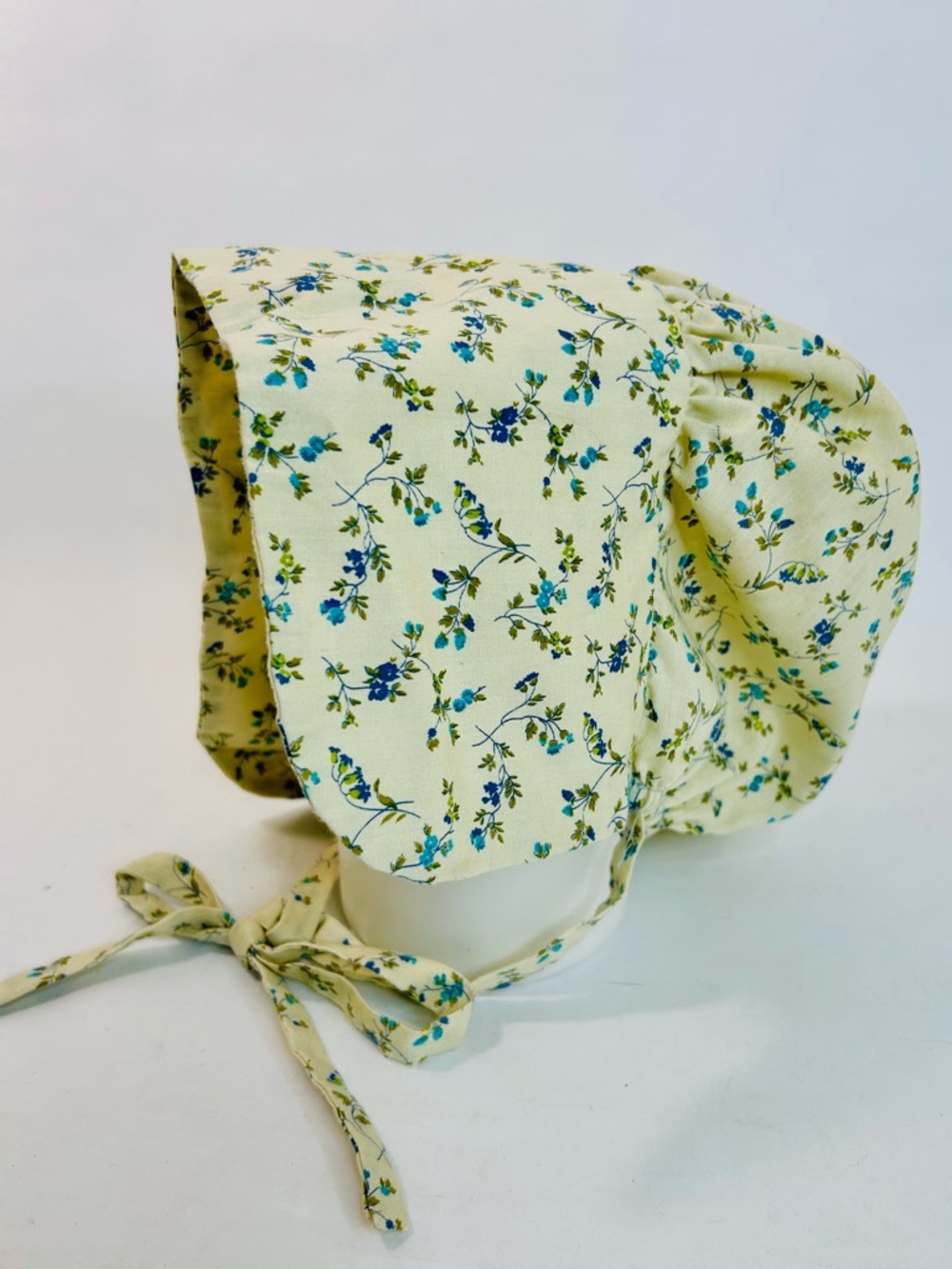 Pioneer Style Prairie Bonnet, Cream with Blue Floral Print, One Size